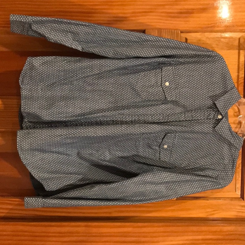 Old navy button down shirt